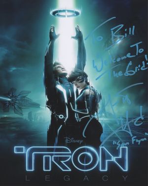 Autograph of Garrett Hedlund